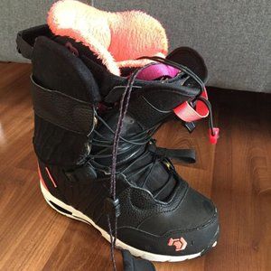 Northwave Devine Women Snowboard Boot Size 7